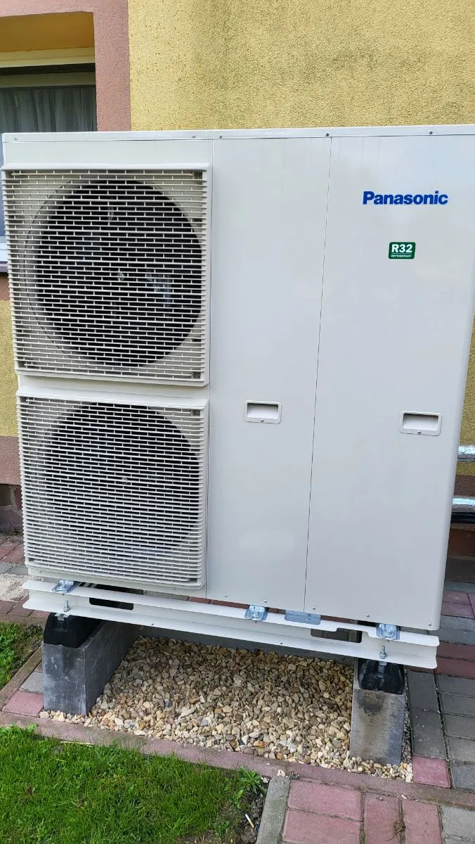 Pompa ciepła 12 kW, Kielce, panasonic t-cap. Realizacja Grupa PV